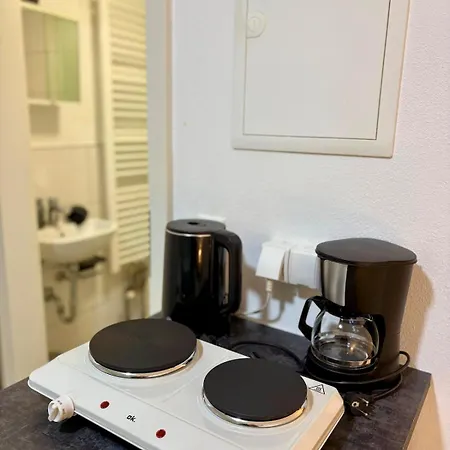 Modernes 1 Fuer Monteure & Handwerker Mit Wlan Apartman *