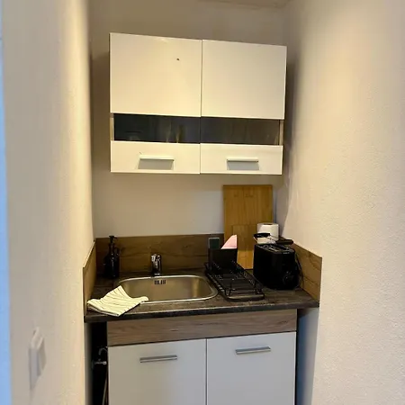 Modernes 1 Fuer Monteure & Handwerker Mit Wlan Apartman
